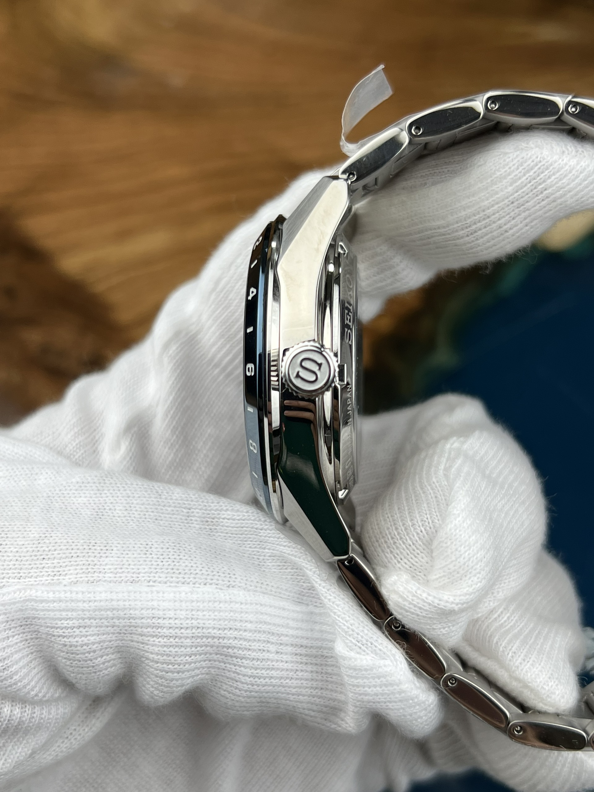 d7a65480-fd75-42d5-be3d-98a4e012da08-e5987c5f-36c7-4192-ac4b-a2a6fd6def43