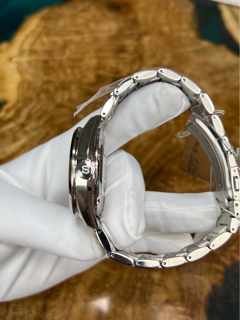 d8e644e6-d0b2-4eb8-b3ac-072b0876651b