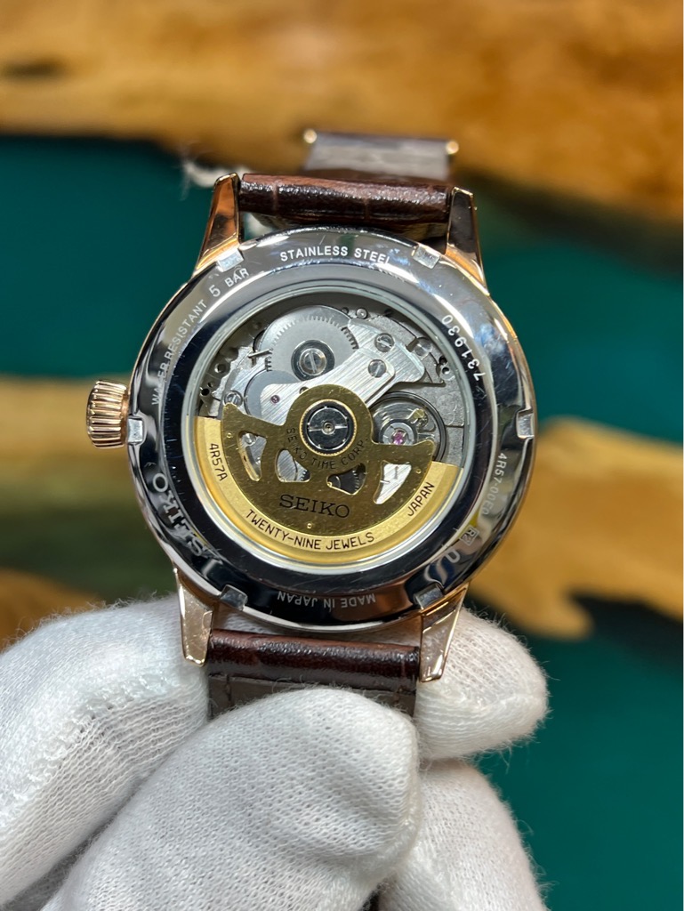 e2404728-6251-4080-af00-00530ac32351