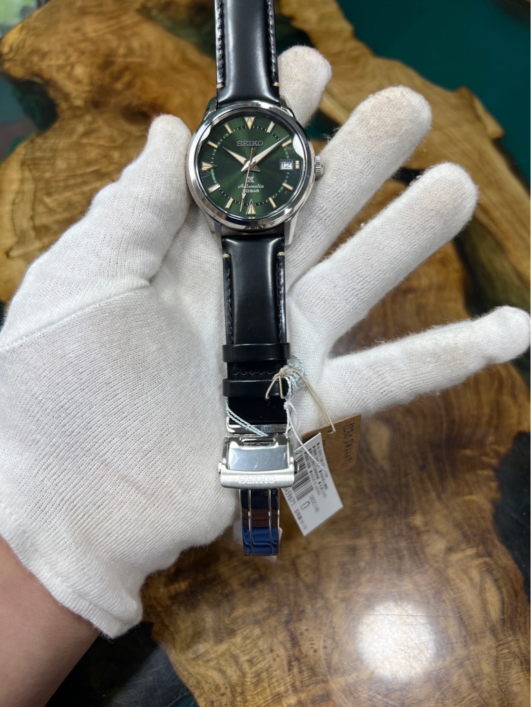 e654d227-83b9-4878-bb55-63da84565e84-ffd8f89b-268d-4189-b31f-9be641f19548-f854f816-39a3-44ed-afe8-cc9e74a0ad40-dc1cc71e-b388-4b4f-8f50-244071752582