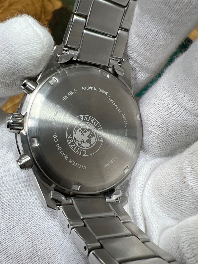 e98a519a-d2fd-443e-9d72-69fac89ff97f