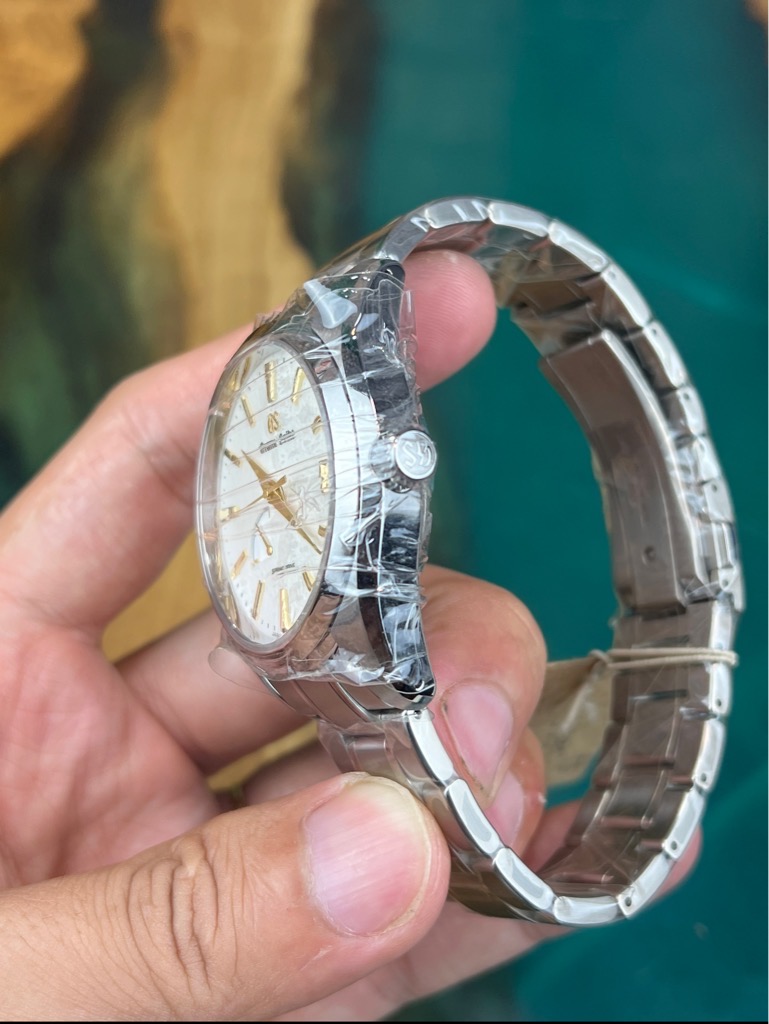 eb328ab9-907e-4b7a-b32c-851cb79fd3d5