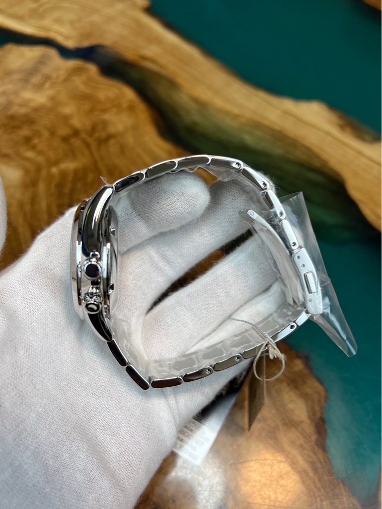 ef6e4346-0b32-4f00-8d78-0b779186fe83-a6e073e1-de23-48f3-af17-f51e4d04a04d-b16421e9-4e6b-4225-9bde-f4208f8b1e67