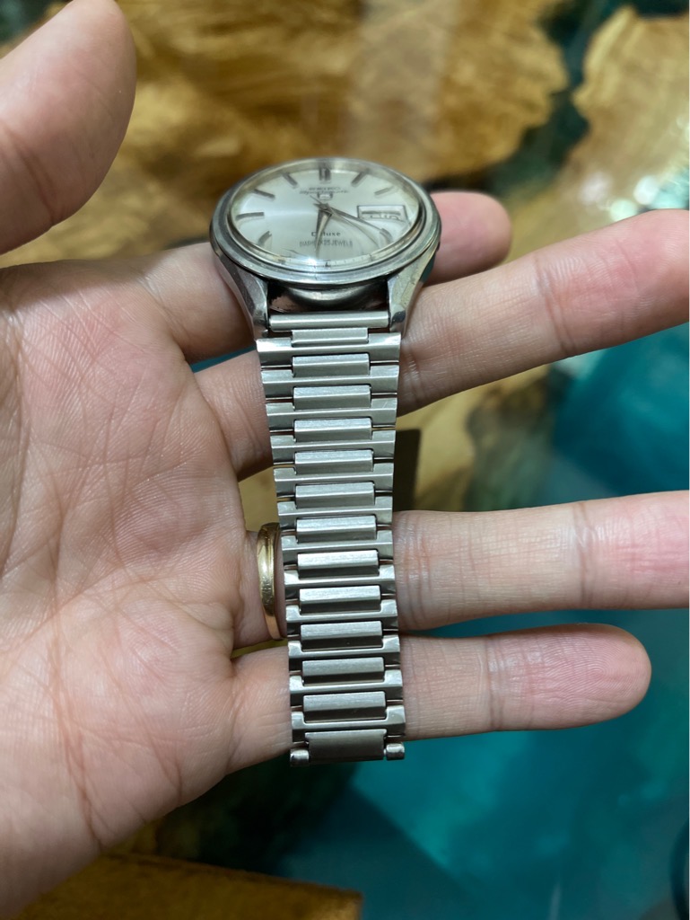 f2078512-ab70-497c-9cee-ec2422bd8e2e