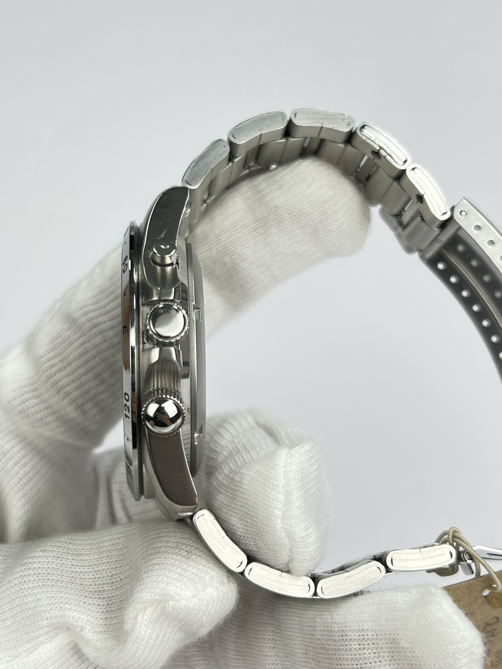 z3794406739101-645320e493e4ed0e1b5c3c320c95542f