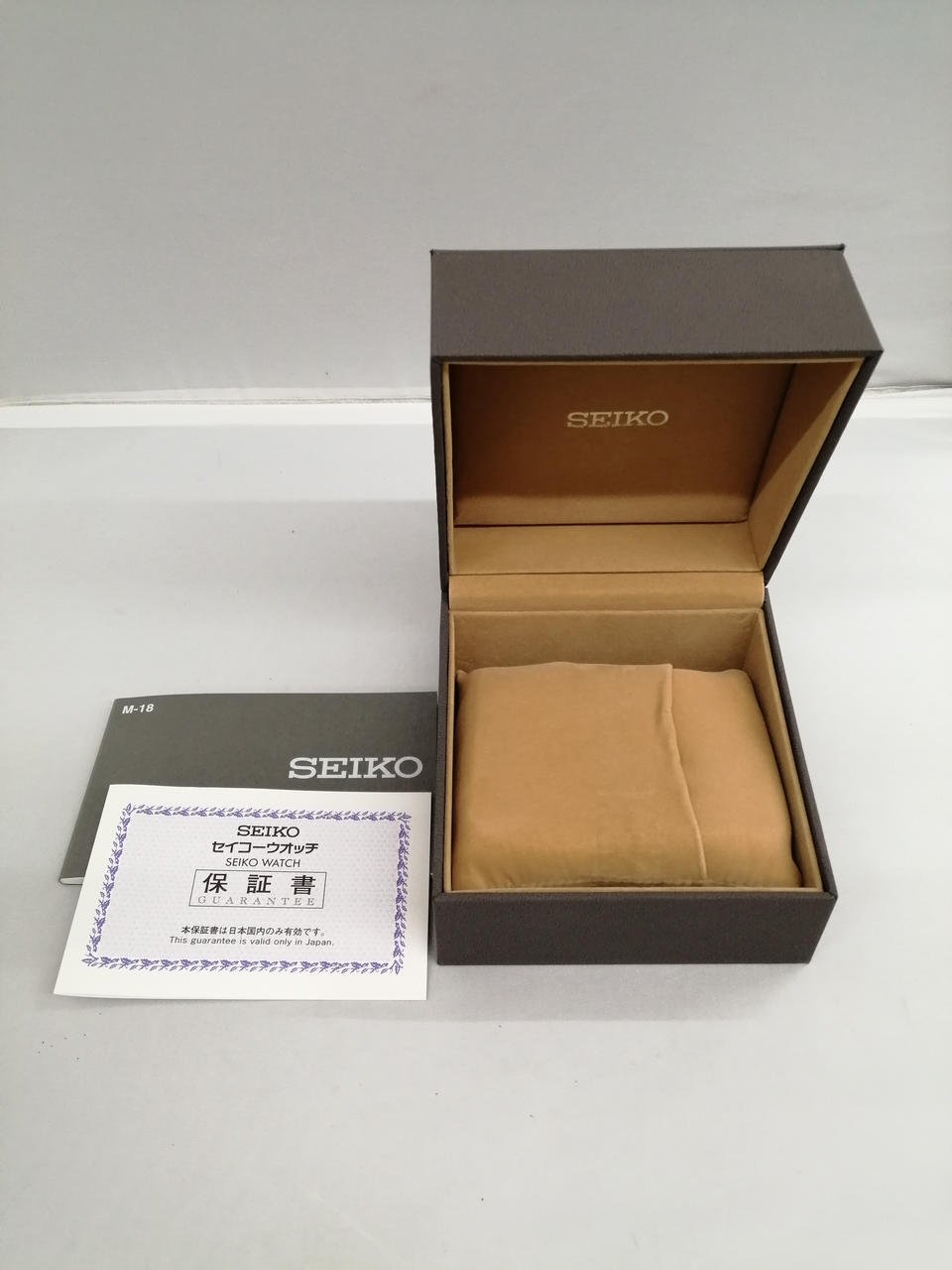 z3990010109122-4316ce60ec03468d564774e7a7f47e59