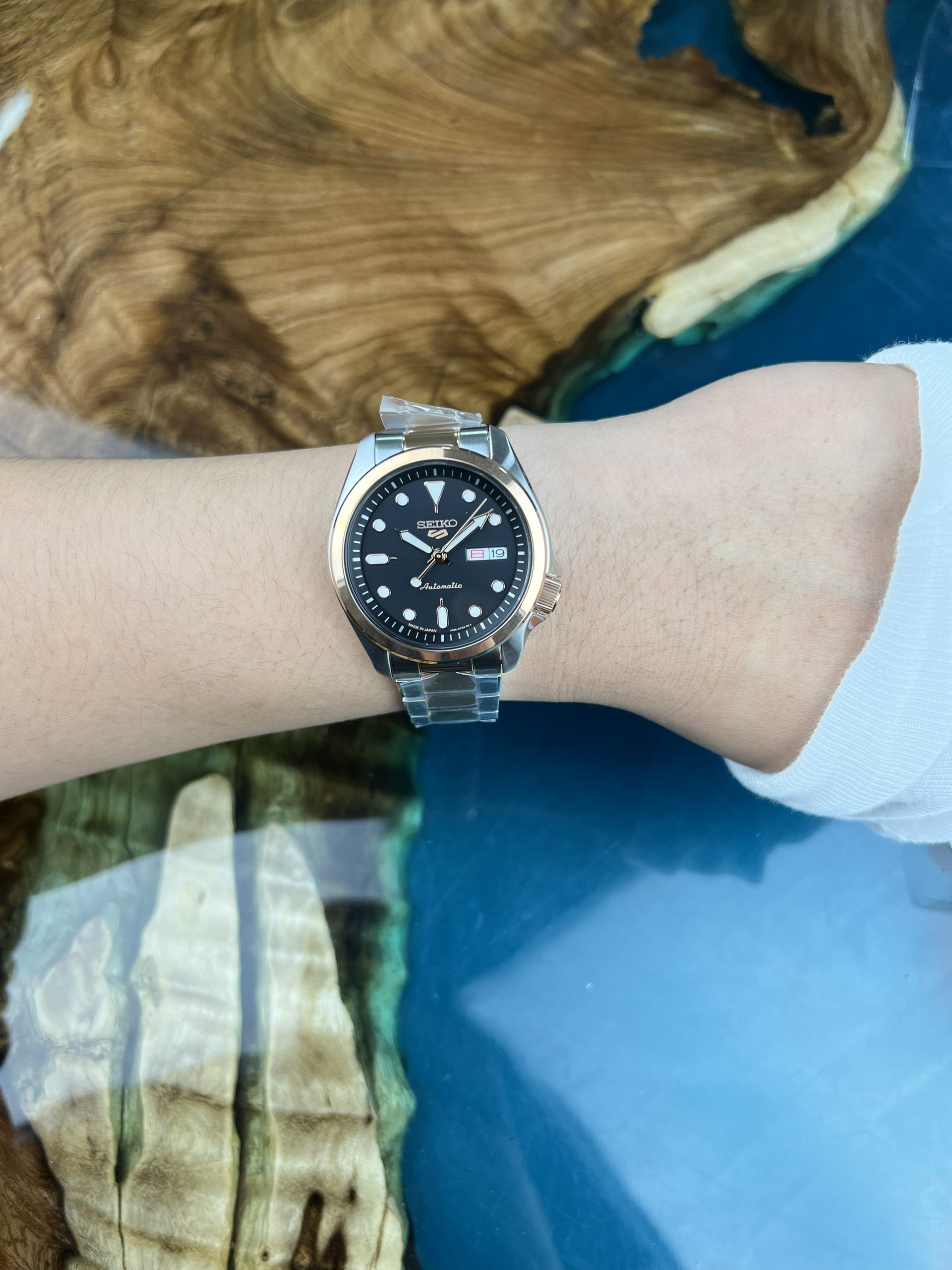 z3992786527746-27132d574635f0dd19e747a257993e30-92b4f7cc-4148-4f44-9109-1b19915753f1