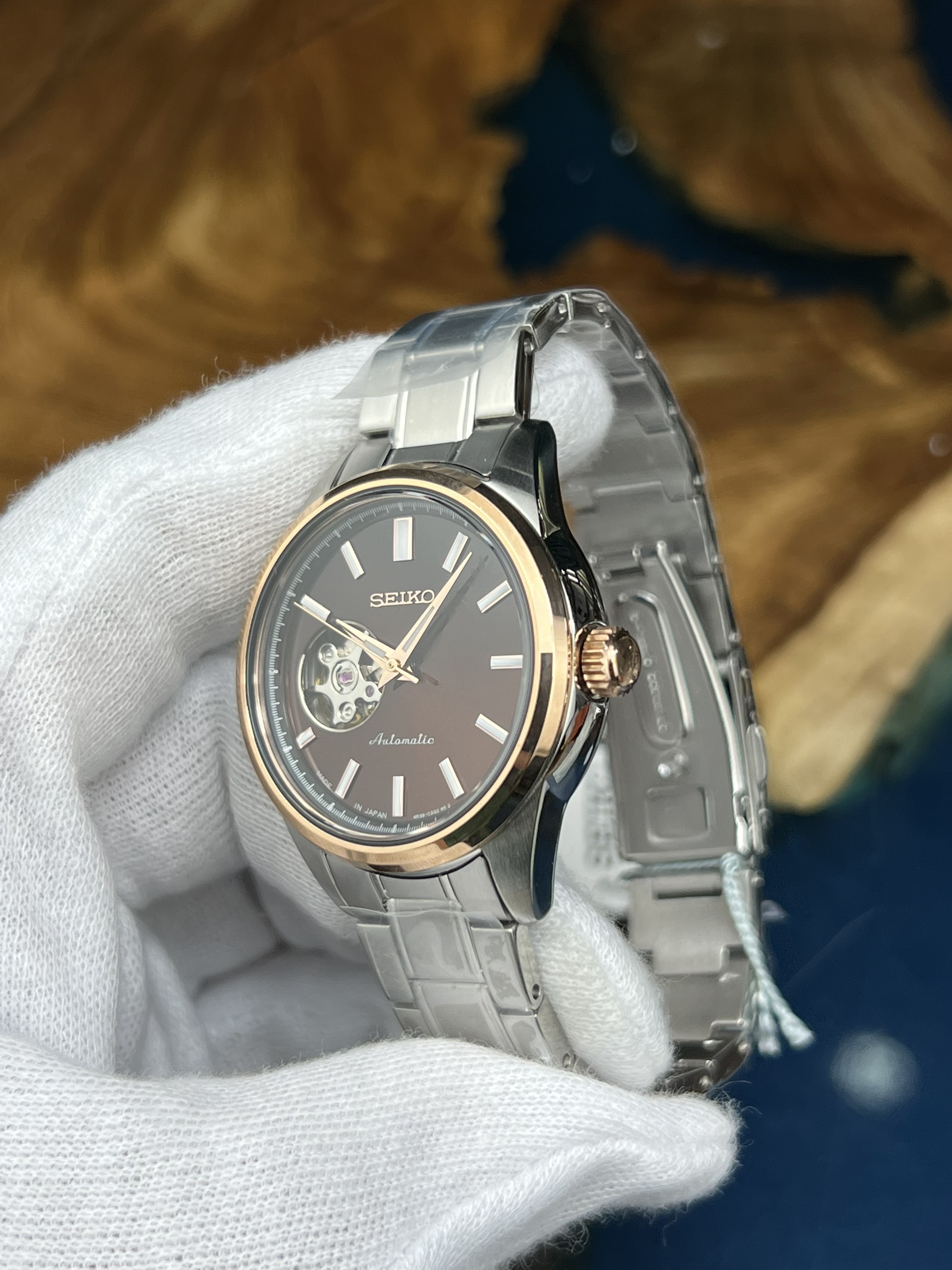 z4332215384606-473294dffe0833ddd3b9f3757eec35d8