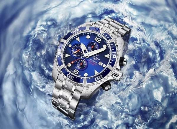 dong-ho-dien-tu-chong-nuoc-la-gi-cac-dac-diem-noi-14