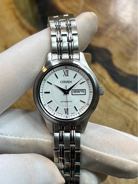 0b7d4f2a-16f8-471f-b94c-53d683a28fd5-7b01cc50-c7da-4b2a-a558-9bd359290808