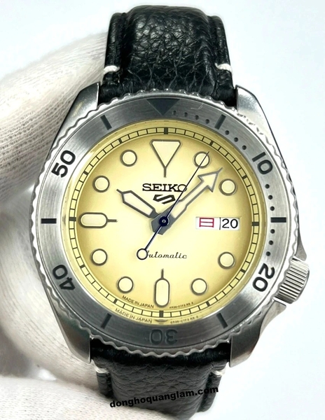 1-4c37c9ed-48e8-4f3b-a7ed-5b2e4509f540