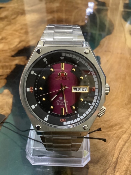 13a303cd-dd37-4fee-9489-13ddaede110e-56ba98cb-a112-4ff4-8933-e2b971caf26d