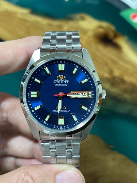 8e0db97e-9300-42e8-b6e6-aa5a52ab9985