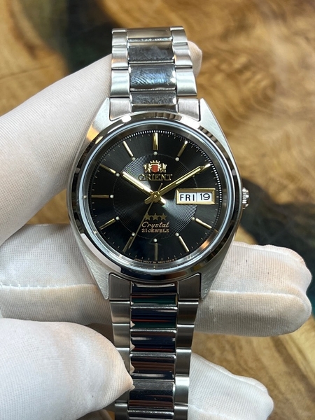 92eb0e5f-fae9-4ec7-9fdd-1d9ee9fba438