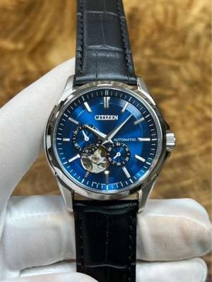 9976912d-17c8-40a7-9c38-100b9d2a35a5