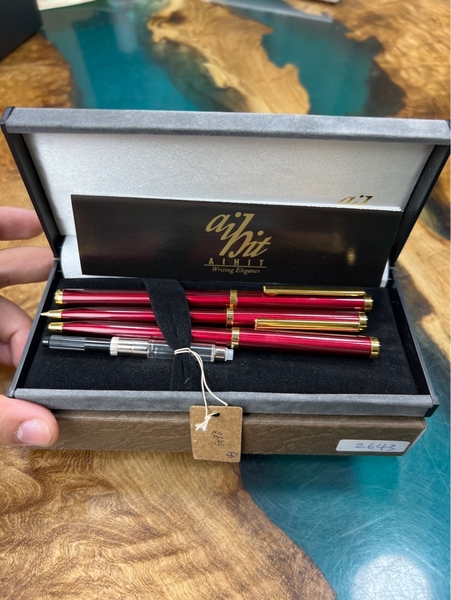 a89d3f79-0d99-46b6-ac35-f0a3c7a2240f-0727e2d6-46a3-463f-b6d2-991dcc509950