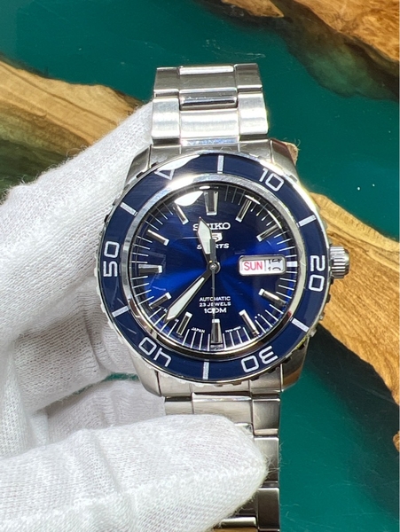 a9063d1d-b9e3-41eb-bfe8-27075d6b554e