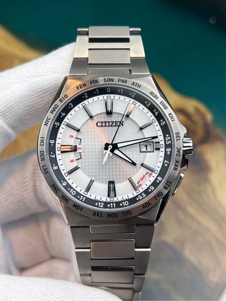 e274cae4-cc93-4e76-b68f-489c75245406