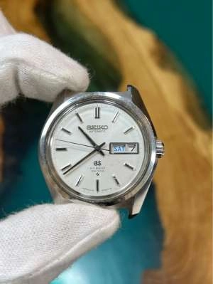 e41e1ca3-a874-4d3d-bb7e-e77942f2eba3