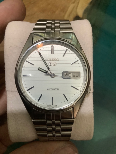 f61ed05a-9bc2-4f00-afb7-033df8afe77b