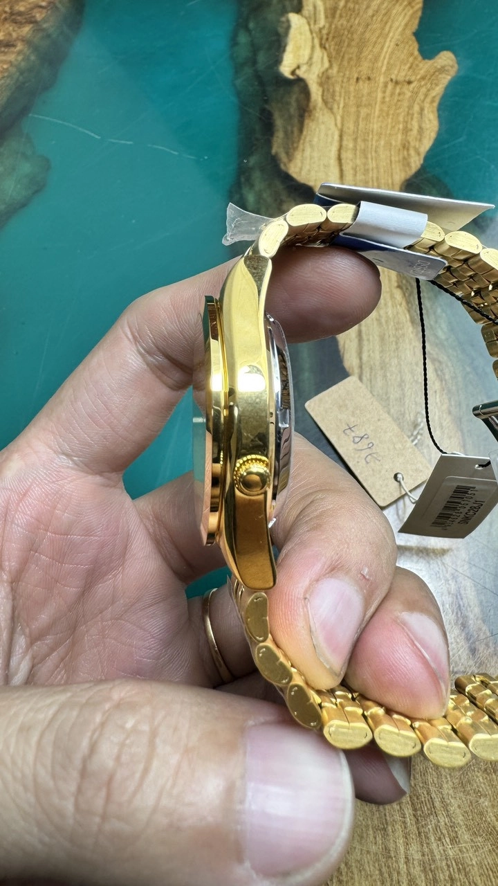 z5110682177698-7f70d05436cc74eaa70572775a14d3fb