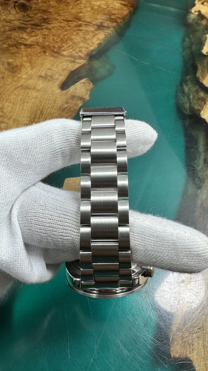 z5111117806888-0a623f1684cb4d510723005d395a08c3