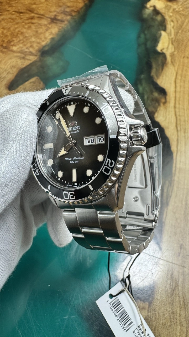 z5111198537640-dfb38d9f0a357ff96c6ddb9754657154