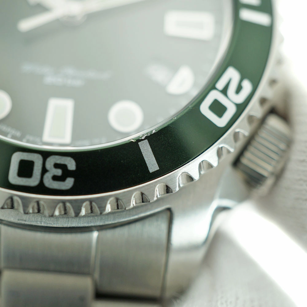 1224163033-6587de1958003