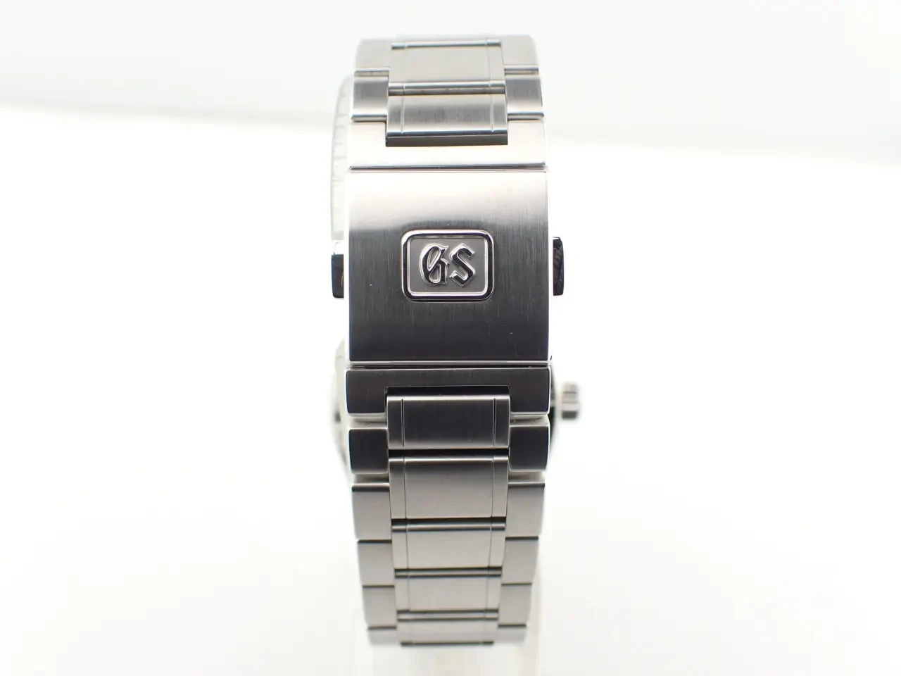 0607105531-647fe3934f305