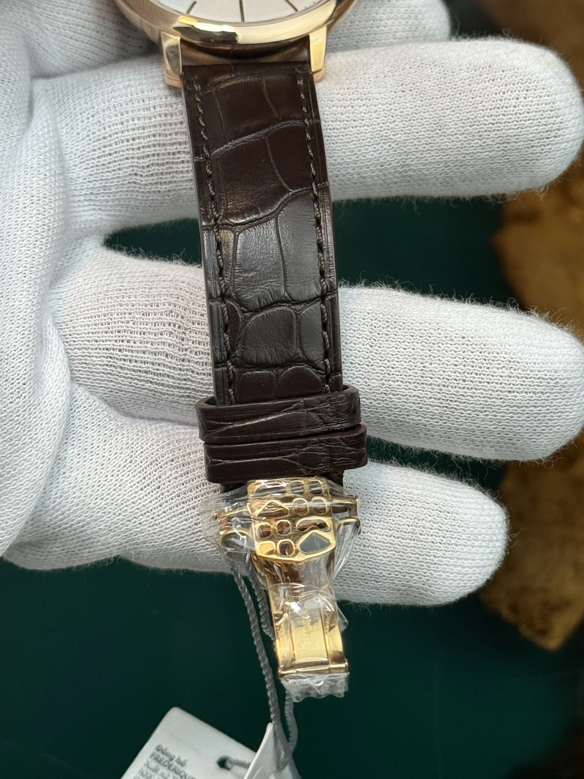 z5281869729381-f088417d56054a721696382774836c3a-min