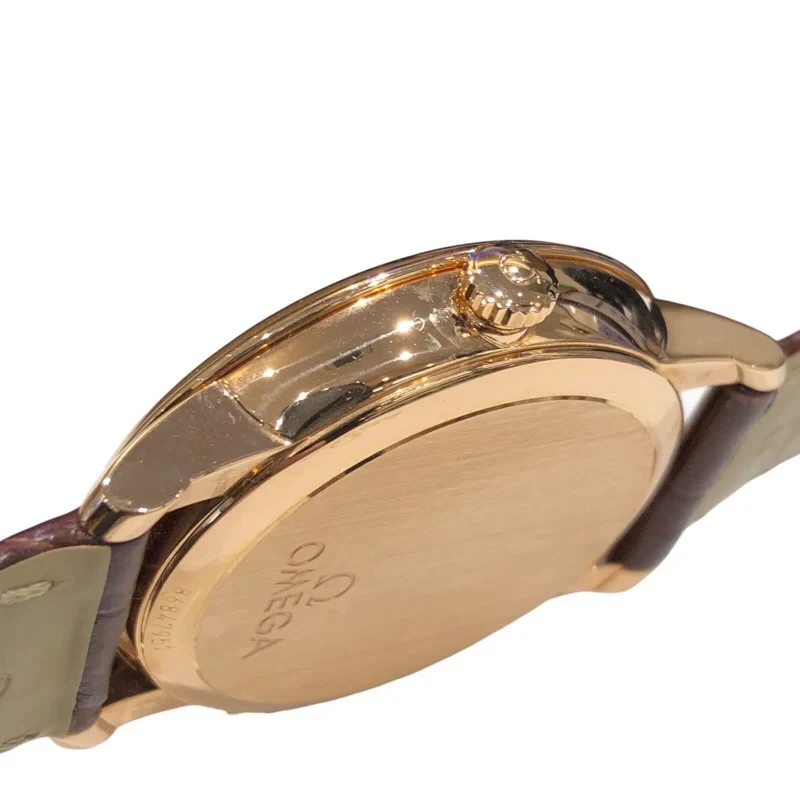 2300040118160-10-800x