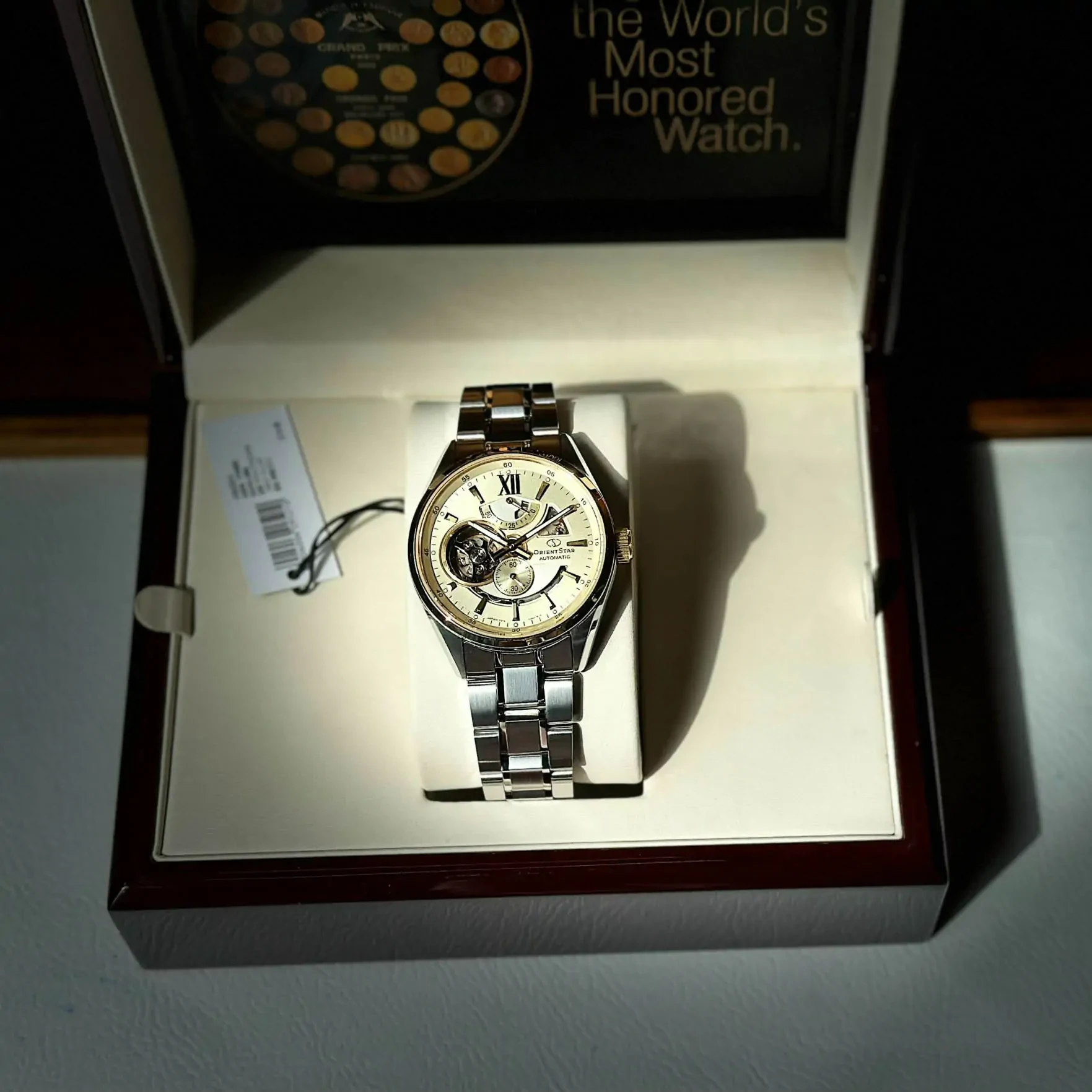 dong-ho-orient-star-rk-av0124g2