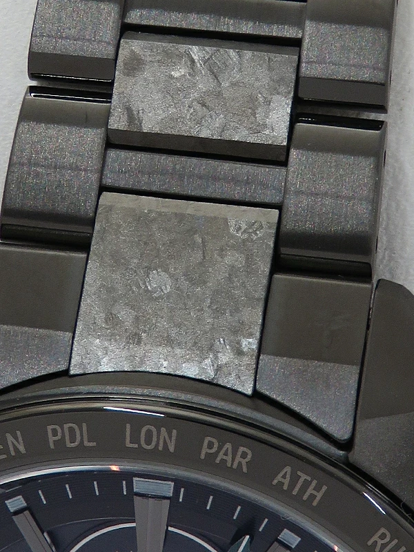 2226032030015-4