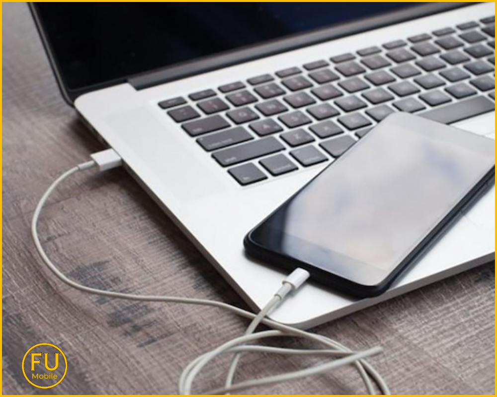 Kết nối với máy tính qua cáp dữ liệu để kiểm tra