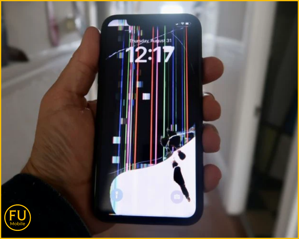 Nếu cố dùng điện thoại nứt kính có thể phải đối mặt với tình trạng vỡ màn hình máy