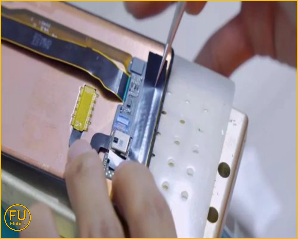 Samsung là dòng máy thường xuyên gặp lỗi cổ cáp do oxy hóa