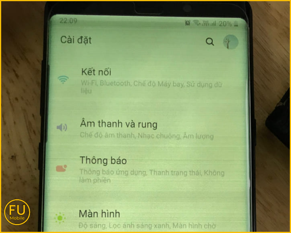 Dấu hiệu nhận biết lỗi trắng xanh trên màn hình S20