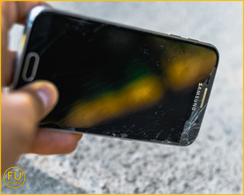 Nguyên nhân màn hình Samsung đốm đen chủ yếu do tác động vật lý và tì đè mạnh