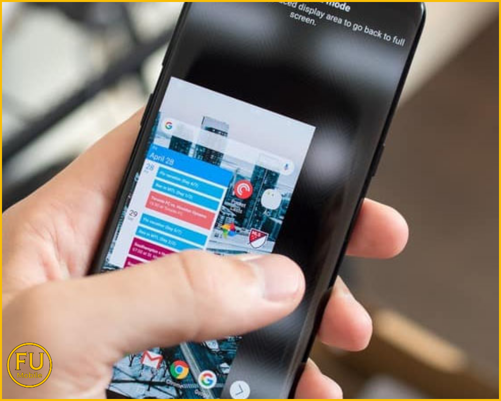 Vuốt chéo từ góc dưới màn hình hướng vào giữa để màn hình to lại bình thường