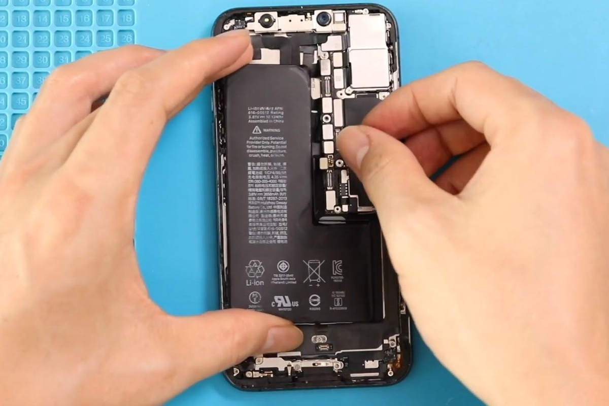 Thay pin mới cho IP XS