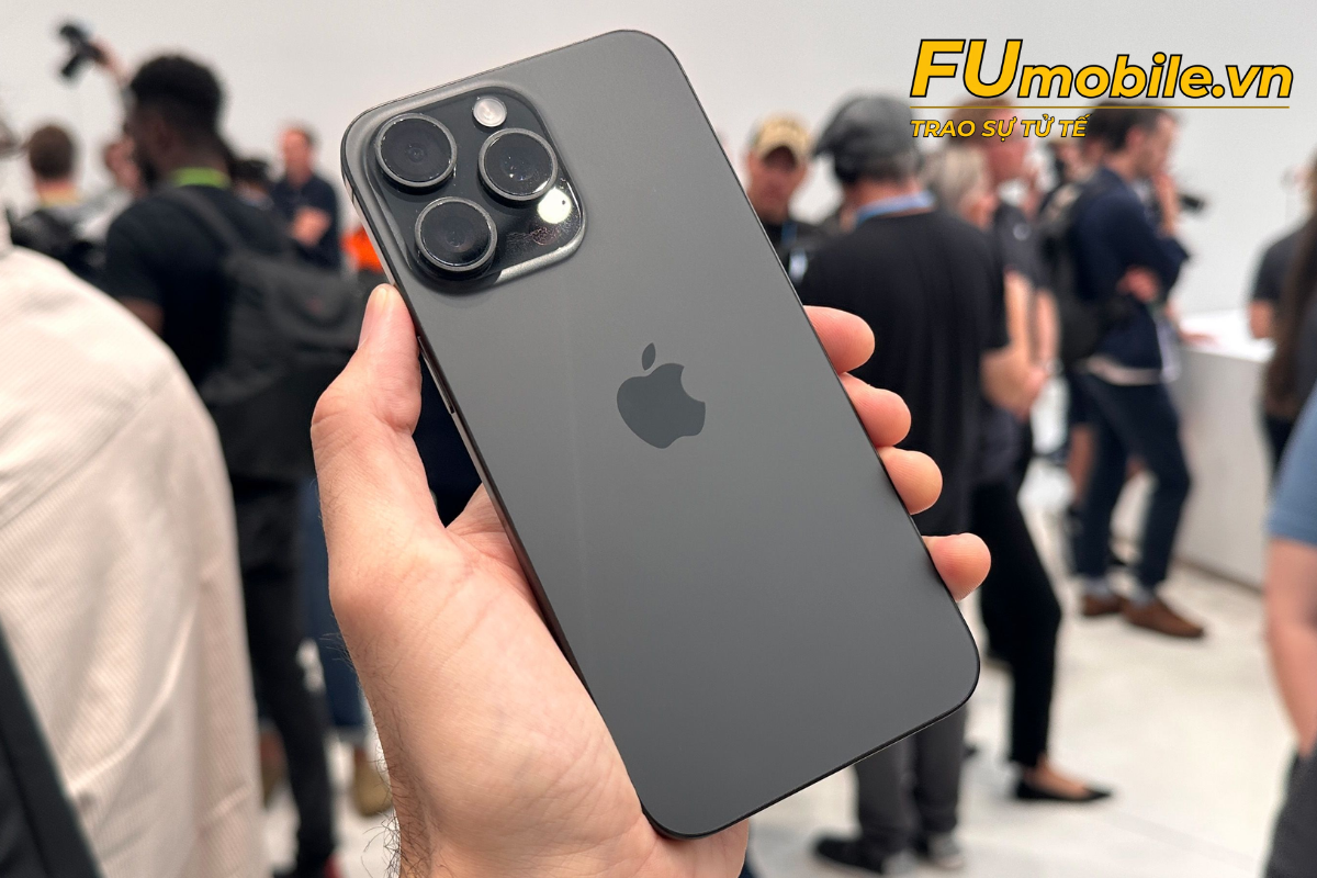 cấu hình iphone 15 pro max a3