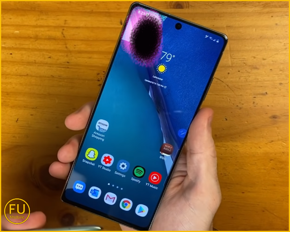 Màn hình bị chảy mực đen hoặc tím, loang dần theo thời gian