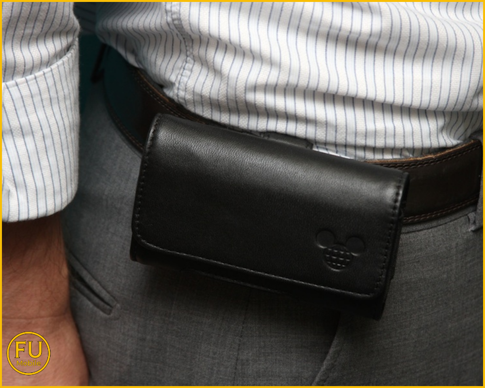 Để điện thoại vào ngăn riêng, tránh để chung với vật cứng