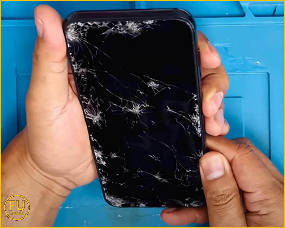 Cố tình báo là hư cảm ứng, hư màn hình hiển thị buộc khách phải thay màn hình với chi phí đắt đỏ