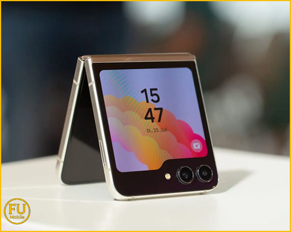 Những điều tuyệt đối nên tránh sau khi ép kính Z Flip 6