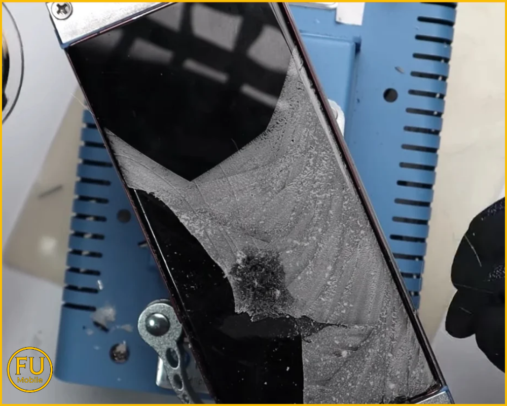 Đánh bóng kính màn hình Samsung Galaxy S22 