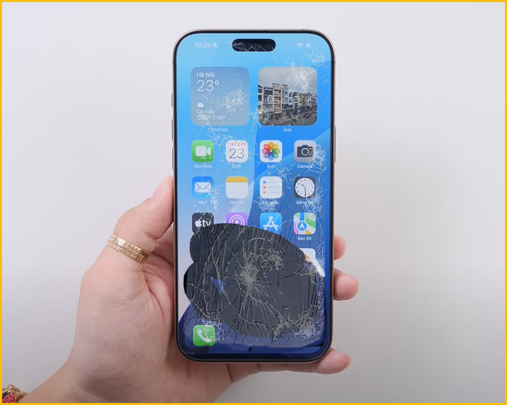 Màn hình iPhone 16 Pro Max có loang mực, chảy mực