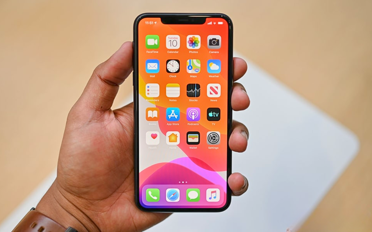 Mặt kính iP 11 Pro Max tại FUmobile