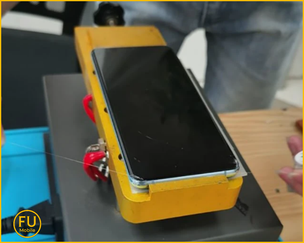 Những thách thức kỹ thuật khi ép kính màn hình cong S20 Series