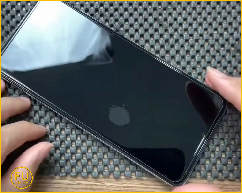 Bụi bẩn và bọt khí lọt vào màn hình